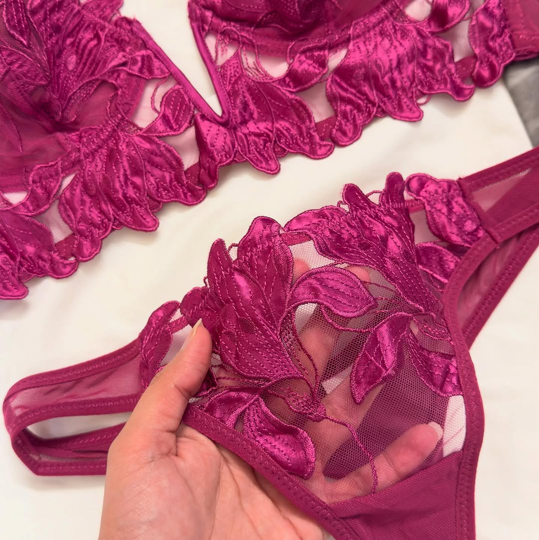 Women's Luxury Floral Applique Sheer Mesh Lingerie Set - Image 4